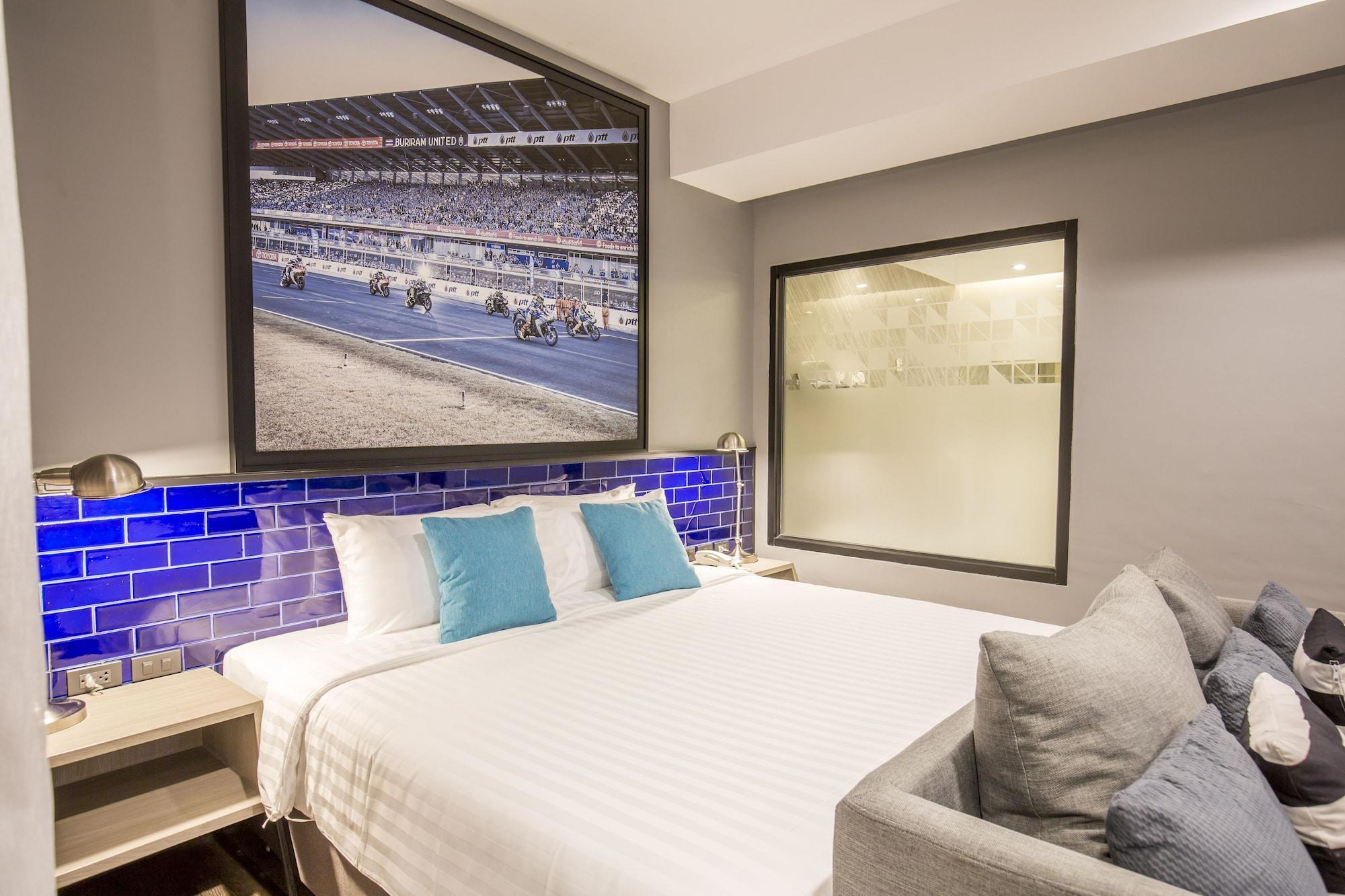The Crystal Hotel Buriram - Formerly X2 Vibe Buriram Dış mekan fotoğraf