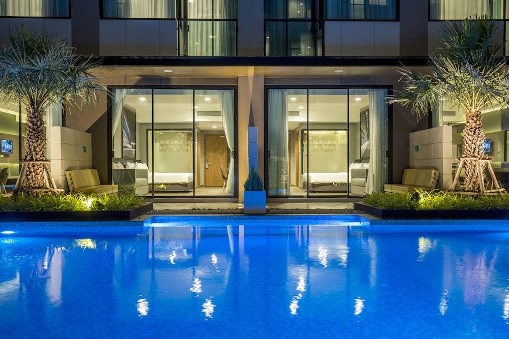 The Crystal Hotel Buriram - Formerly X2 Vibe Buriram Dış mekan fotoğraf