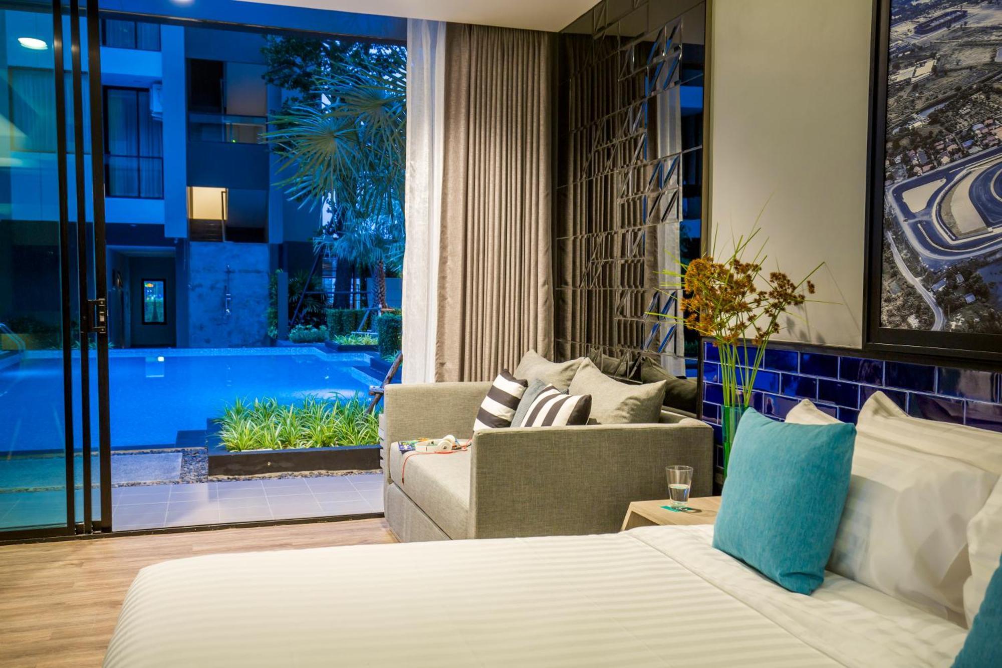 The Crystal Hotel Buriram - Formerly X2 Vibe Buriram Dış mekan fotoğraf
