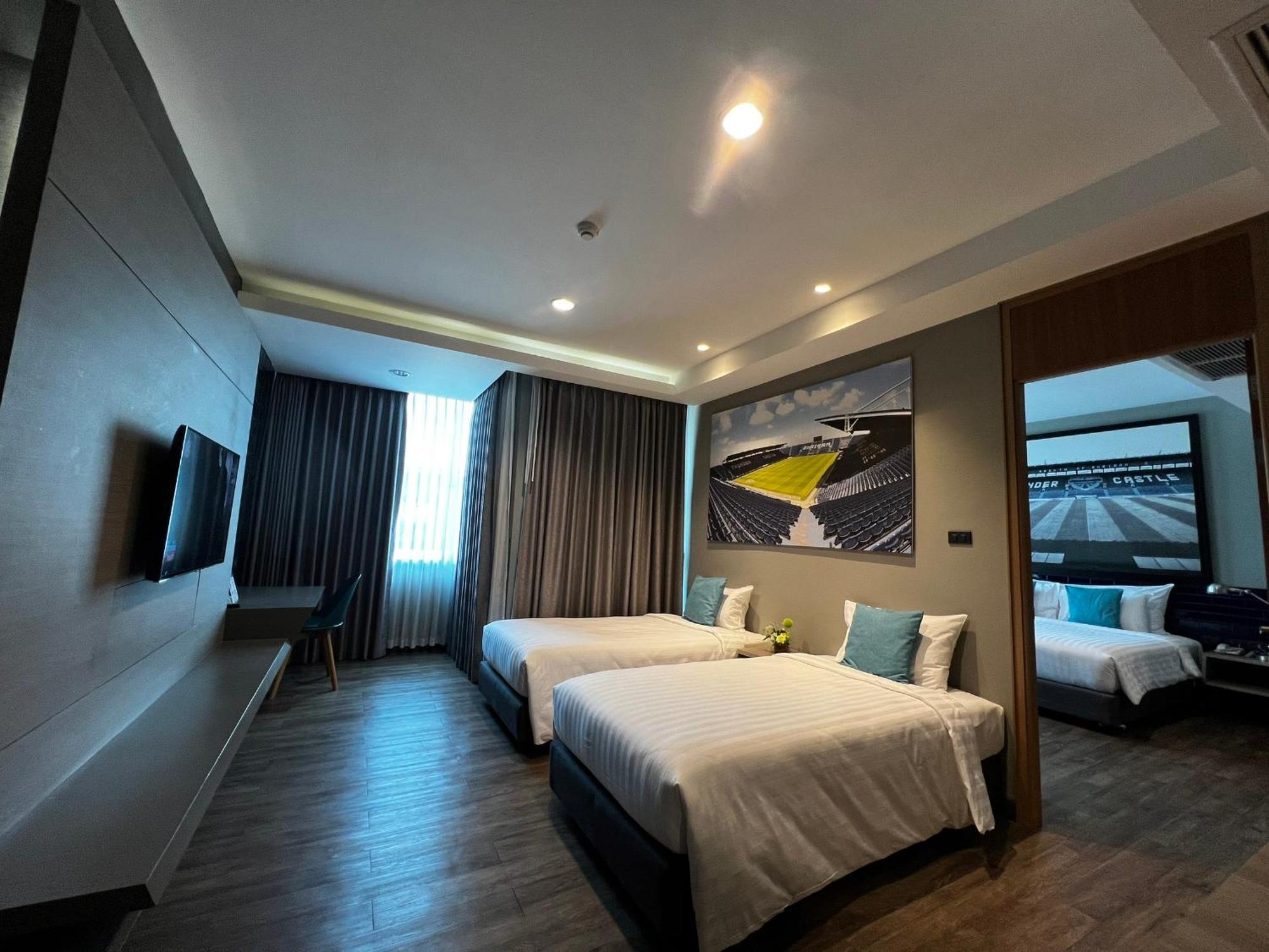 The Crystal Hotel Buriram - Formerly X2 Vibe Buriram Dış mekan fotoğraf