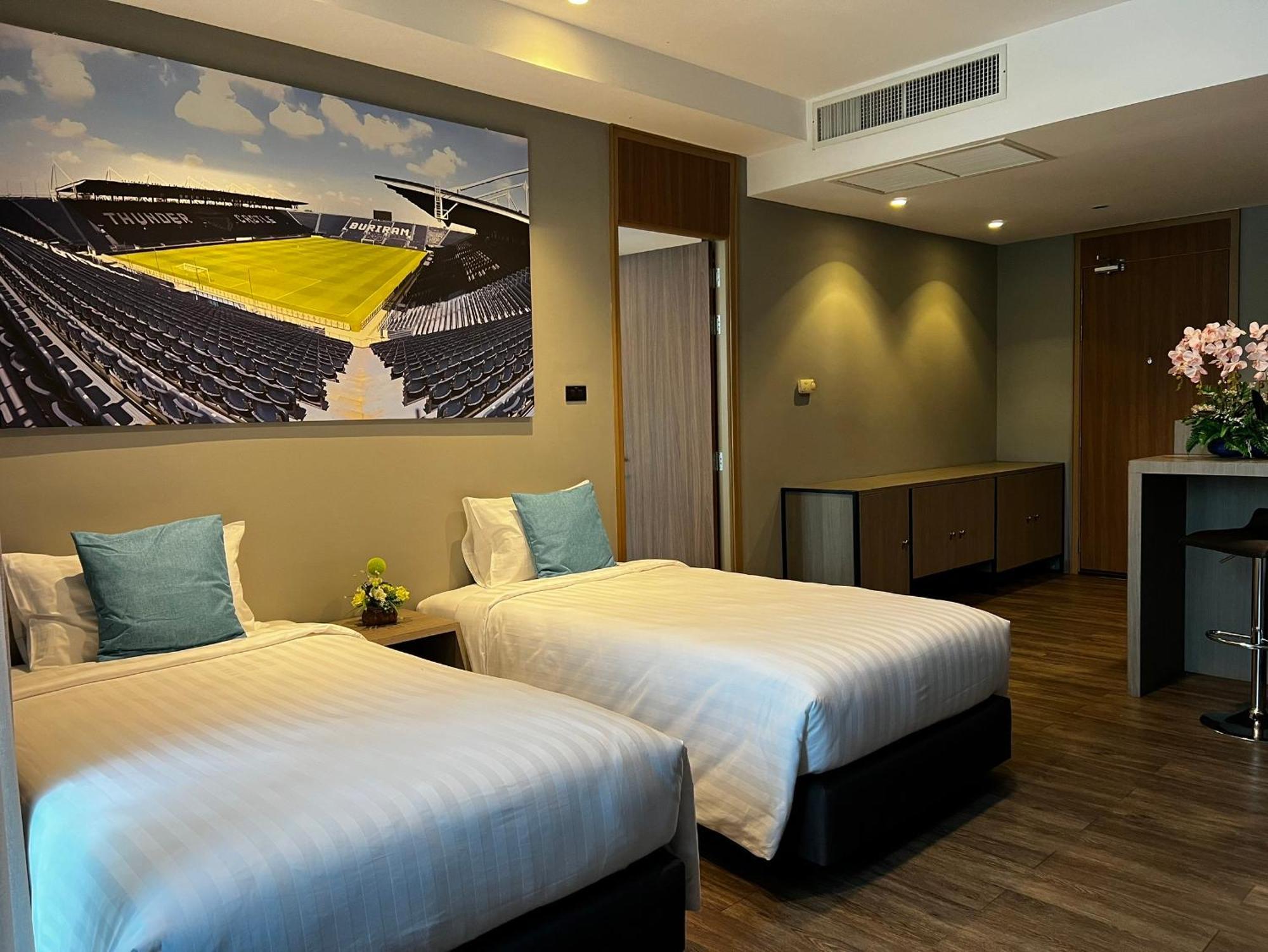 The Crystal Hotel Buriram - Formerly X2 Vibe Buriram Dış mekan fotoğraf